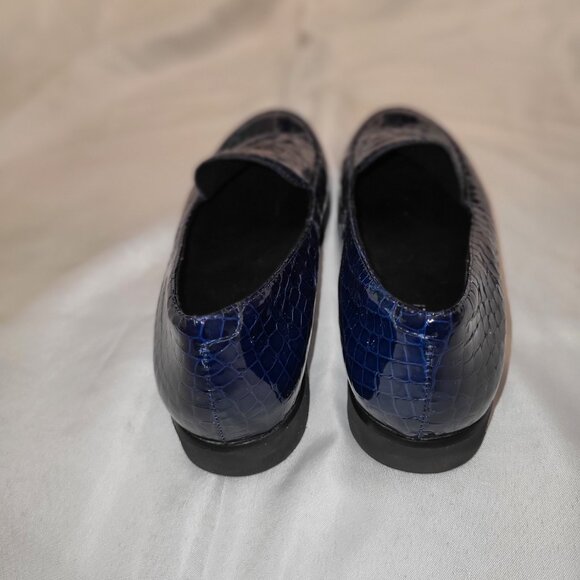 Vaneli Patent Leather Shoes Blue, Size 12 - Picture 4 of 5
